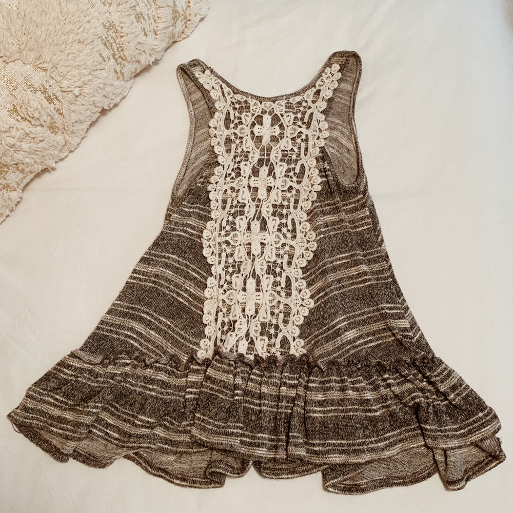 Knit Tank with Lace Appliqué - Picture 3 of 3